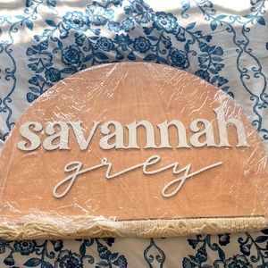 Savannah grey sign
